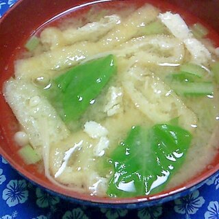 小松菜、えのき、油揚げの味噌汁